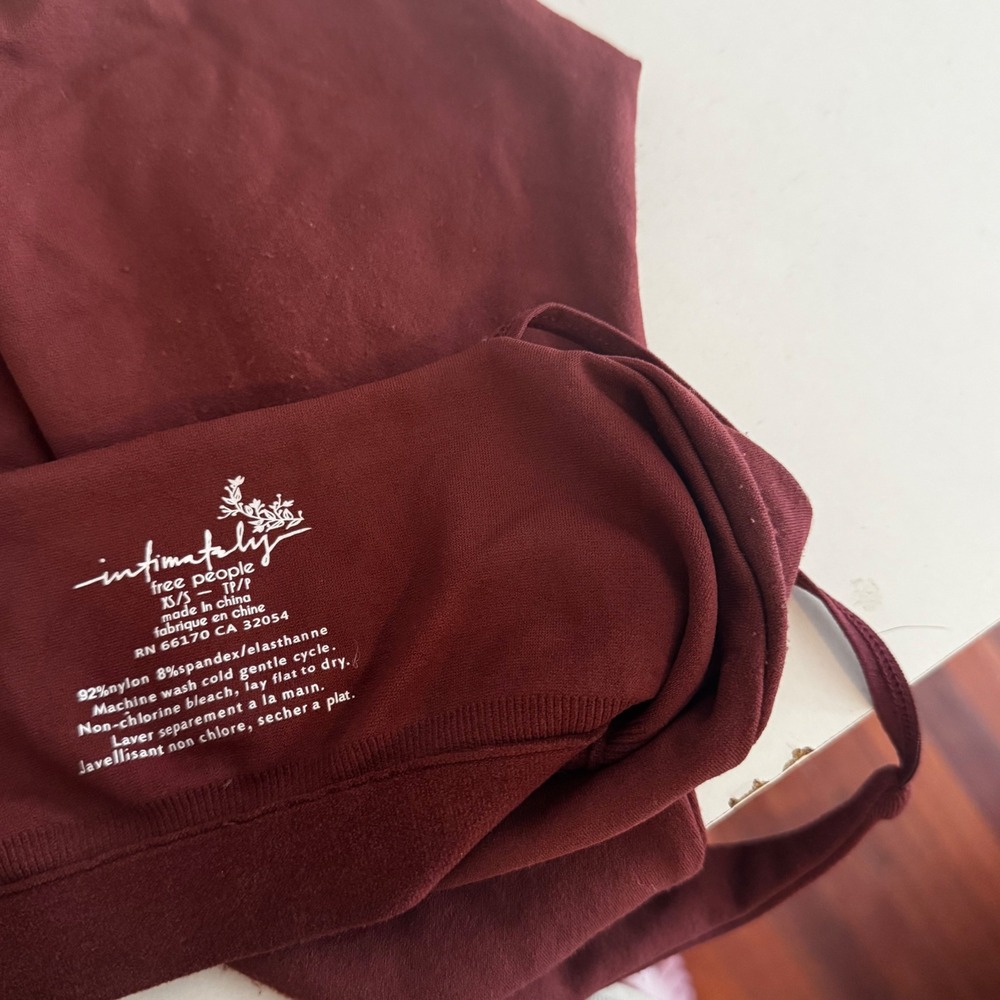Intimately Free People XS/S Maroon Burgundy Seamless V-Neck Cami Tank Top Fall - Picture 5 of 5